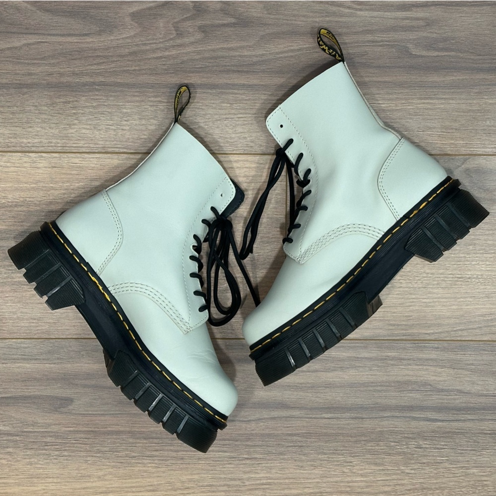 Dr. Martens Audrick 8-Eye Nappa Leather Platform Ankle Boots Cobblestone Grey 9 - Picture 9 of 13